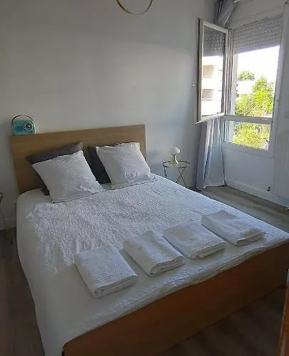 Le Manhattan 3*, Lumineux , Calme Vue Sur Le *